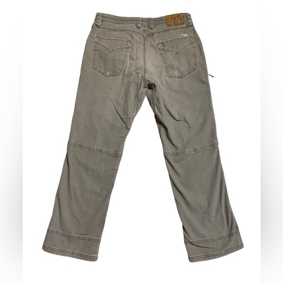 Mountain Khakis Men's Cargo Pants - Picture 13 of 15